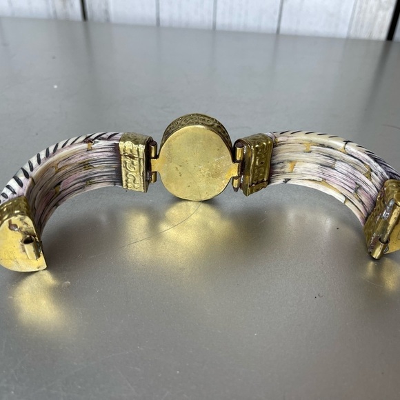 Vintage Carved African Indian Elephant Hinged Pull Pin Bangle Bracelet - Picture 6 of 7